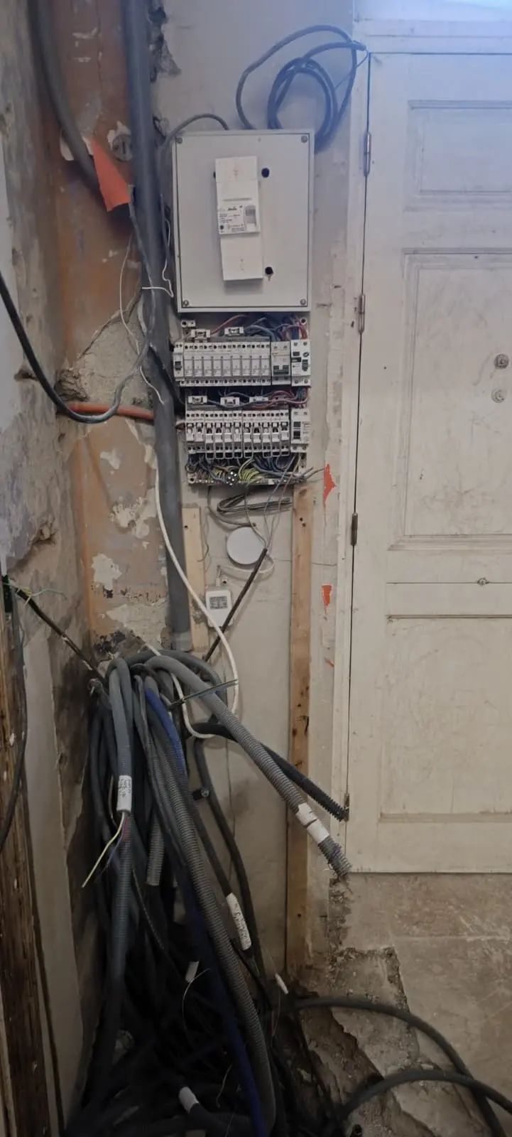 Avant — remplacement de tableau électrique